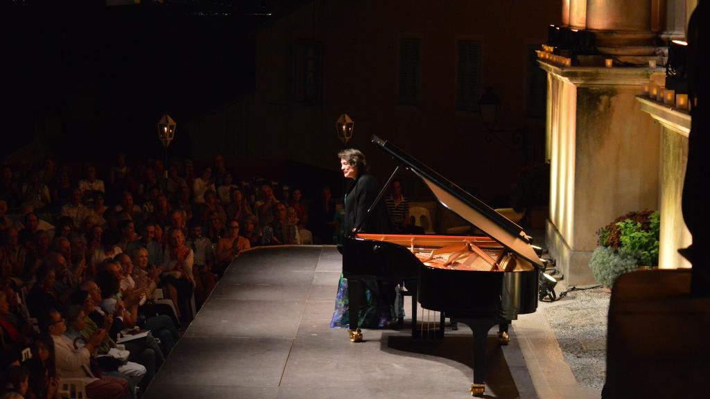 Elisabeth Leonskaja parvis St Michel août 2016, Copyright Ch. Merle