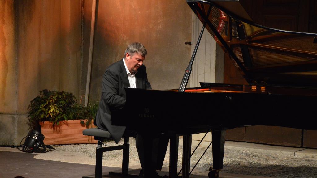 Boris Berezovsky en concert sur le Parvis St Michel,Menton,9/8/16, Copyright Ch. Merle