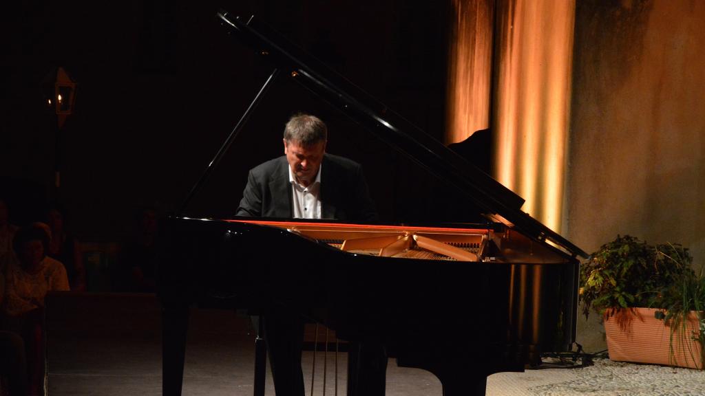 Boris Berezovsky en concert sur le Parvis St Michel,Menton,9/8/16