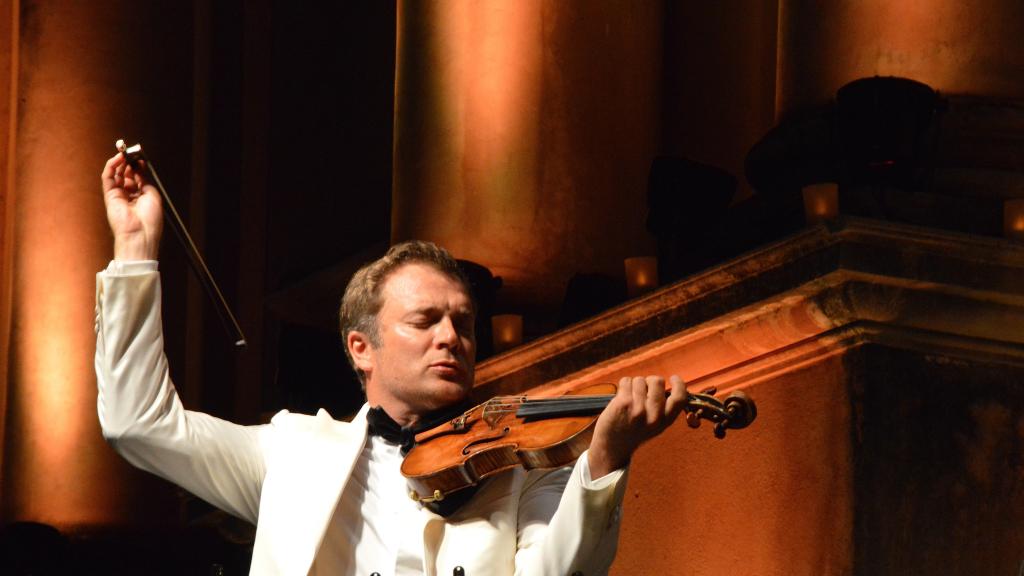 Renaud Capuçon  le 13/8/16 Parvis St Michel Menton(photo MERLE)