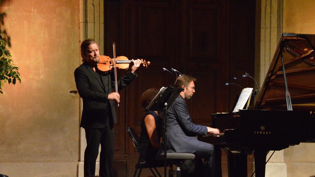 5/8/17 Parvis St Michel,Festival de Musique de Menton,ChristianTETZLAFF,Violon et Leif Ove ANDNSNES Piano (Photo Ch MERLE)