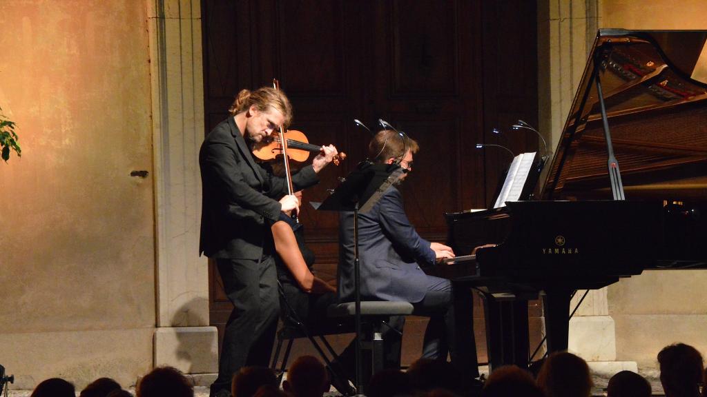 5/8/17 Parvis St Michel,Festival de Musique de Menton,ChristianTETZLAFF,Violon et Leif Ove ANDNSNES Piano (Photo Ch MERLE)