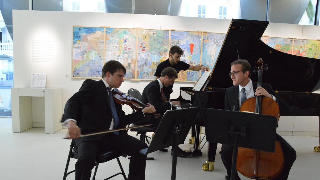 6/8/17 au Musée Cocteau à Menton le trio BUSH,M. VAN BELLEN ,Violon;O.EPSTEIN,Violoncelle;Omri EPSTEIN,Piano(photoCh Merle)