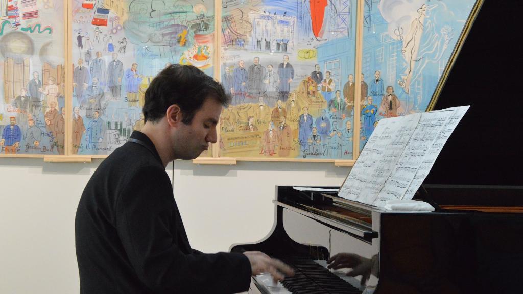 le 9/8/17 au Musée Cocteau à Menton, Iddo BAR-SHAÏ  jouait Couperin,Haydn,Chopin (Photos Ch MERLE)