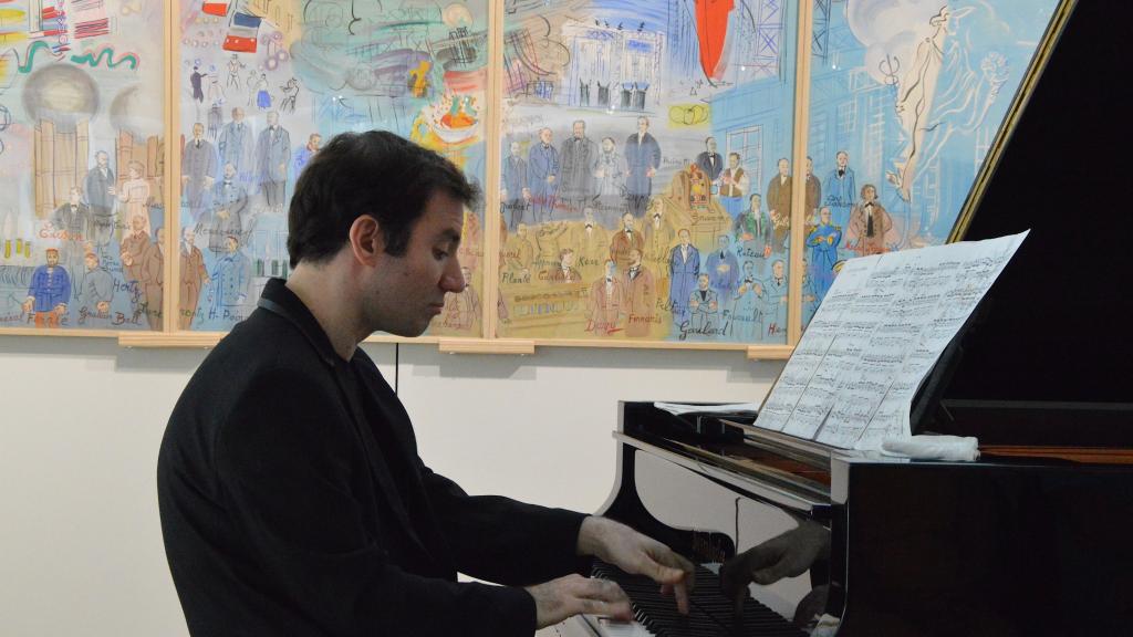 le 9/8/17 au Musée Cocteau à Menton, Iddo BAR-SHAÏ  jouait Couperin,Haydn,Chopin (Photos Ch MERLE)