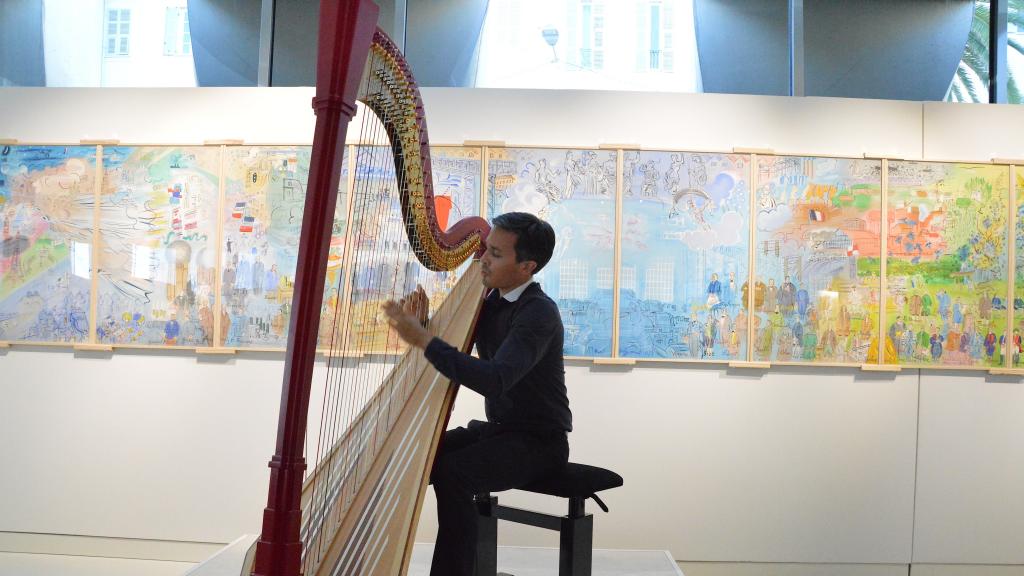 le 11/8/17 Emmanuel CEYSSON  à la Harpe au Musée Cocteau à Menton, (Photo Ch MERLE)