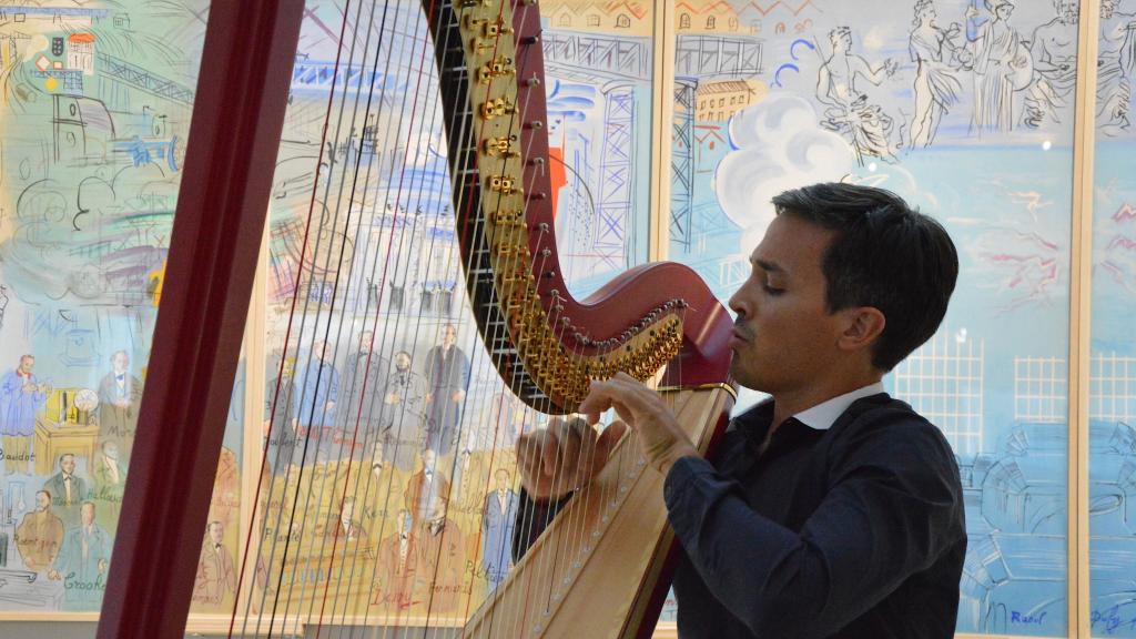 le 11/8/17 Emmanuel CEYSSON  à la Harpe au Musée Cocteau à Menton, (Photo Ch MERLE)