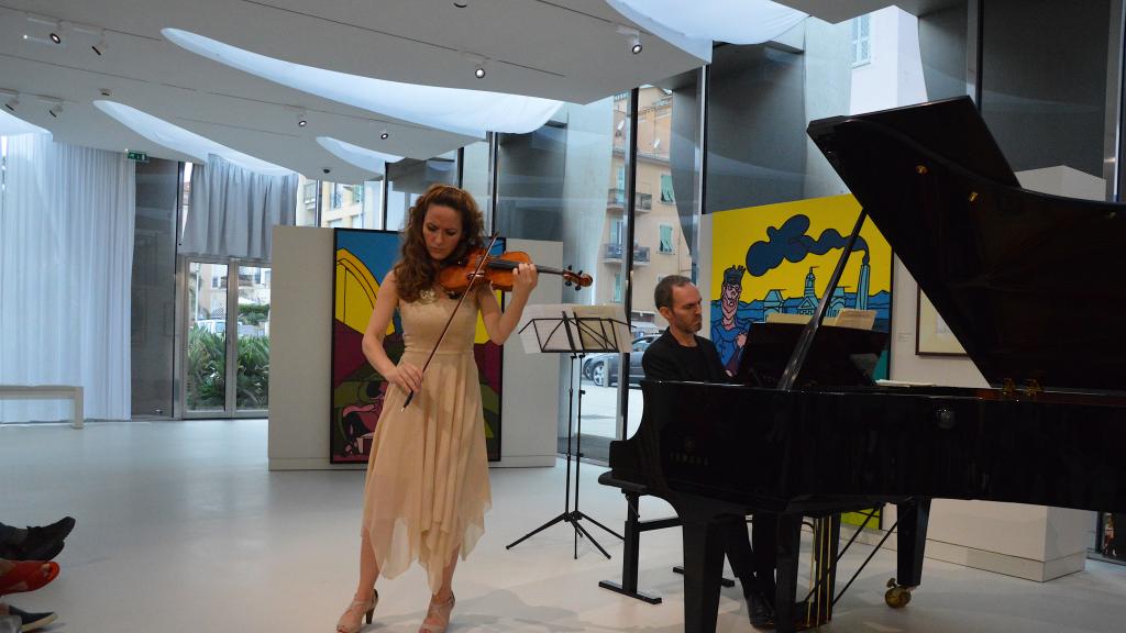 le 3/8/18 un extrait d’Orphée et Eurydice nous est donné en bis par l'excellent duo G.LAURENCEAU et D. BISMUTH au Musée Cocteau à Menton(Photo Ch.MERLE)