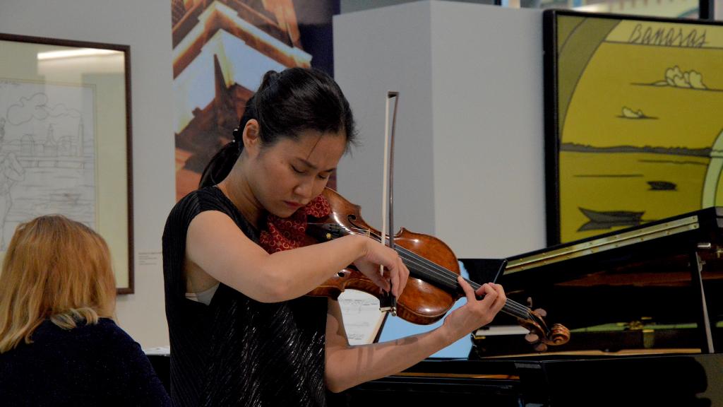 le 5/8/18, Sayaka SHOJI interprète les danses roumaines de Béla BARTOK au Musée Cocteau à Menton(Photo Ch.MERLE)