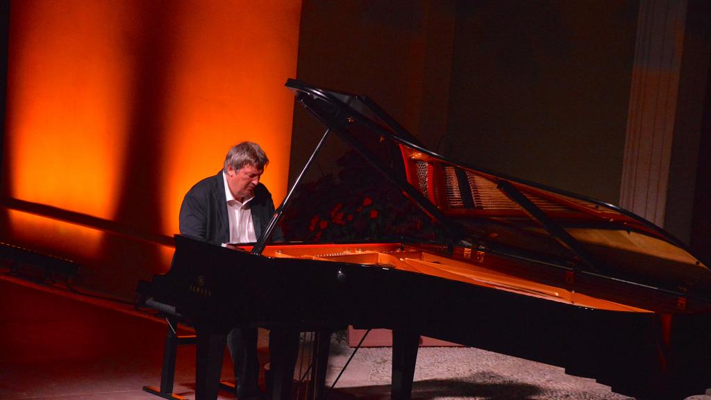 BORIS BEREZOSKY jouede nombreuse pièces de Scriabine(PHOTO Ch.MERLE)