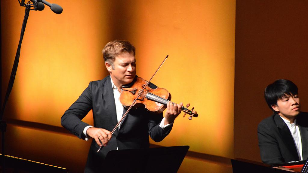 RENAUD et KIT DANS LA 7ème Sonate de BEETHOVEN (PHOTO Ch.MERLE)