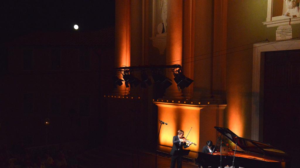 Ce n'est pas la Sonate au clair de lune mais la 5ème de BEETHOVEN ( PHOTO Ch.MERLE)