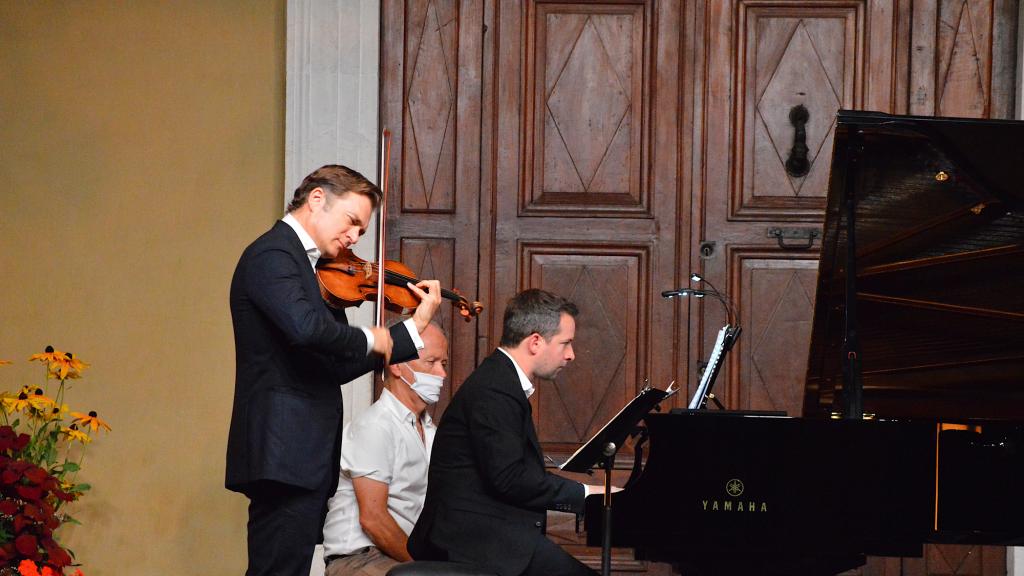 Renaud CAPUÇON et Bertrand CHAMAYOU  jouent FAURÉ( PHOTO CH.MERLE )