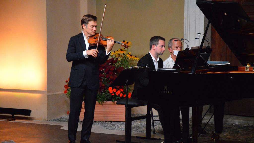 Renaud CAPUÇON et Bertrand CHAMAYOU  jouent M.RAVEL( PHOTO CH.MERLE )